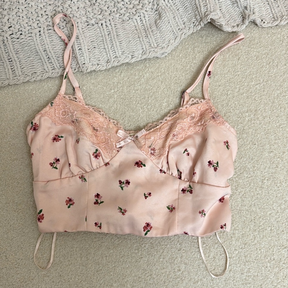 Aeropostale light pink floral crop top